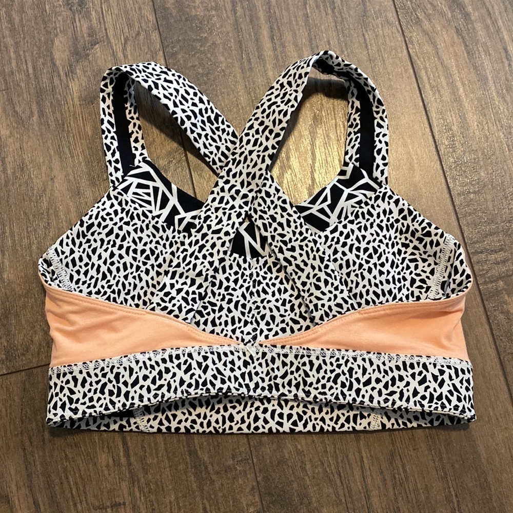 Lululemon Rack Pack Bra Size 4 EUC - Picture 11 of 13